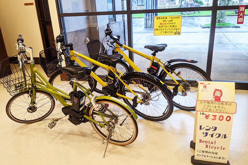 臼杵駅観光案内所のレンタサイクル用自転車(電動)の写真