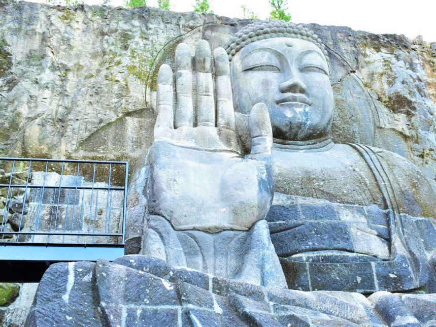臼杵湯の里大仏殿